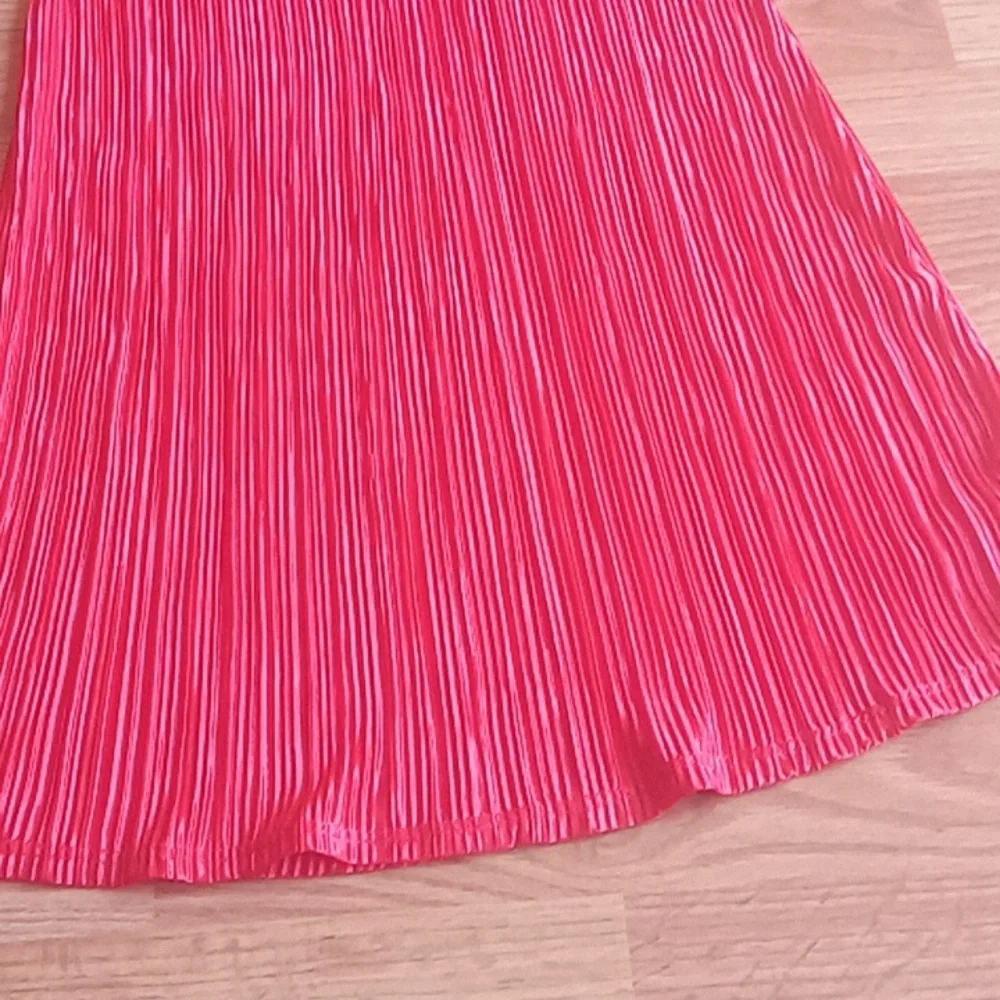 NWT ladies red dress by Wrapper.sz S. M - Picture 4 of 8
